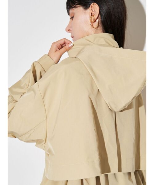 ELENDEEK(エレンディーク)の「ドローストリングマウンテンパーカー(ブルゾン・レディース・イエロー/オフホワイト/ブラウン・FREE)」の12枚目の写真