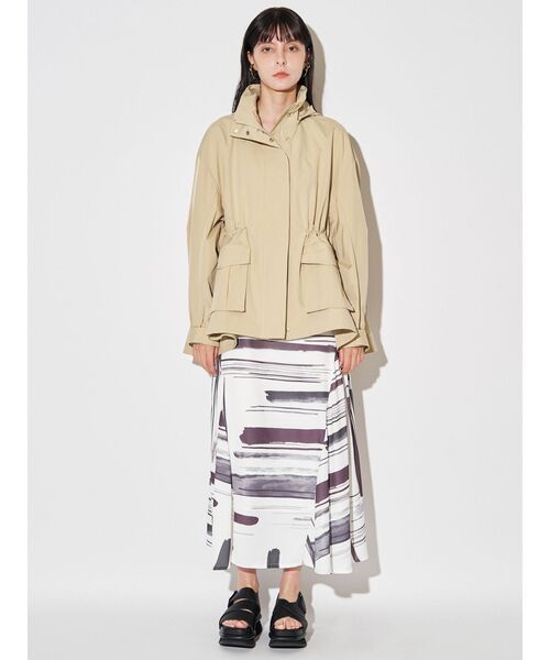 ELENDEEK(エレンディーク)の「ドローストリングマウンテンパーカー(ブルゾン・レディース・イエロー/オフホワイト/ブラウン・FREE)」の14枚目の写真