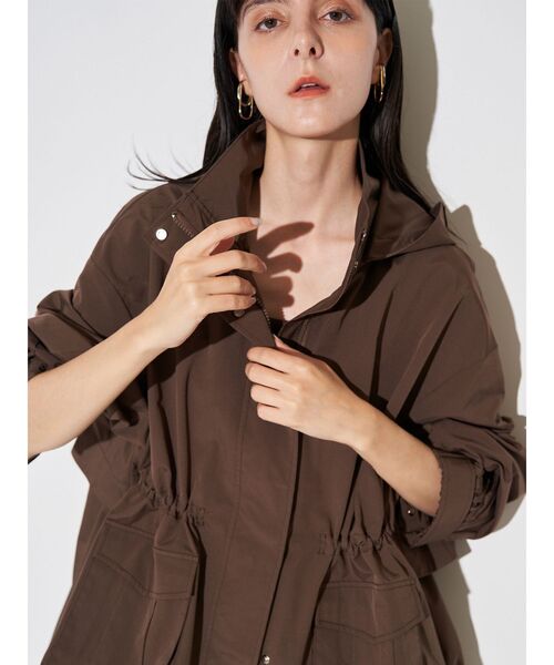 ELENDEEK(エレンディーク)の「ドローストリングマウンテンパーカー(ブルゾン・レディース・イエロー/オフホワイト/ブラウン・FREE)」の21枚目の写真