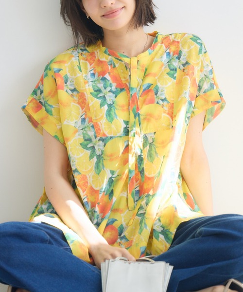 KATHARINE ROSS(キャサリンロス)の「【KATHARINE ROSS】アソートスカーフプリント半袖ブラウス(シャツ/ブラウス・レディース・イエロー/ピンク/グリーン・FREE)」の3枚目の写真