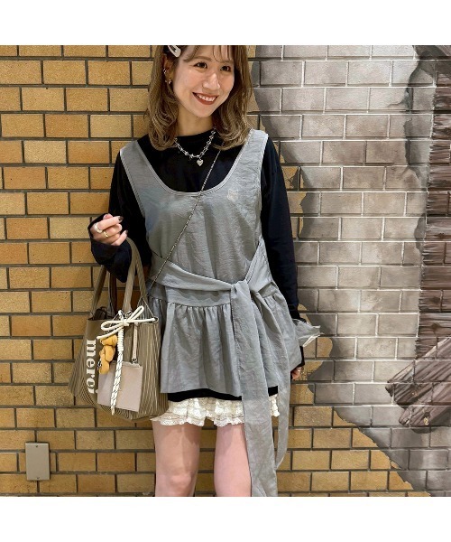 Flugge（フラッジー）の「シアービスチェ&シュシュset（ベスト・レディース・グレー/ホワイト・FREE）」の3枚目の写真