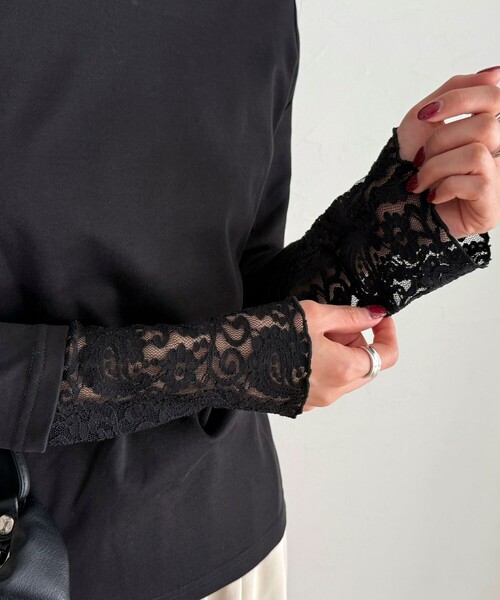 fredy emue（フレディエミュ）の「【1枚でもレイヤードでも◎】レーススリーブ衿フリルロンTシャツ（Tシャツ/カットソー・レディース・ブラック/オフホワイト・38）」の2枚目の写真