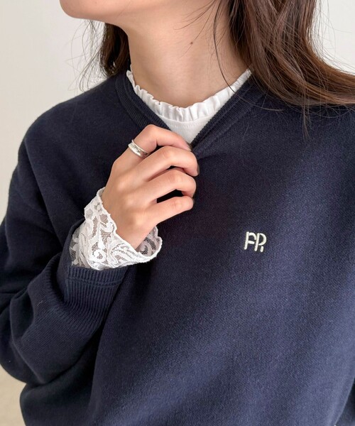 fredy emue（フレディエミュ）の「【1枚でもレイヤードでも◎】レーススリーブ衿フリルロンTシャツ（Tシャツ/カットソー・レディース・ブラック/オフホワイト・38）」の17枚目の写真