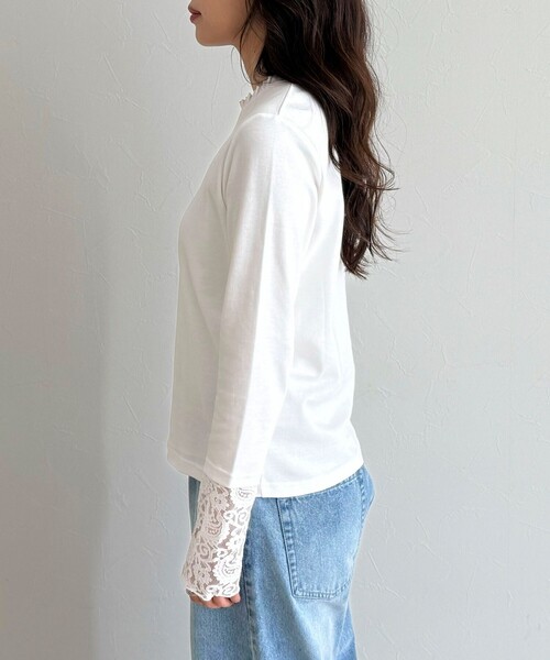 fredy emue（フレディエミュ）の「【1枚でもレイヤードでも◎】レーススリーブ衿フリルロンTシャツ（Tシャツ/カットソー・レディース・ブラック/オフホワイト・38）」の14枚目の写真