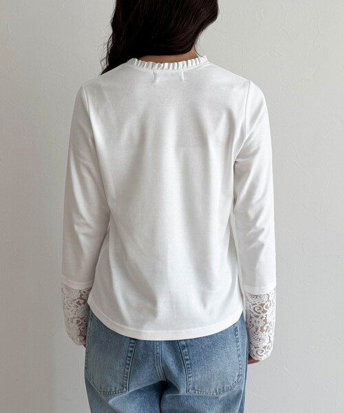 fredy emue（フレディエミュ）の「【1枚でもレイヤードでも◎】レーススリーブ衿フリルロンTシャツ（Tシャツ/カットソー・レディース・ブラック/オフホワイト・38）」の13枚目の写真