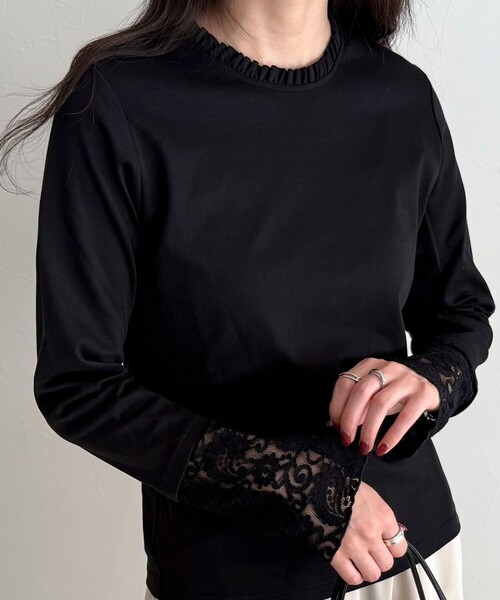 fredy emue（フレディエミュ）の「【1枚でもレイヤードでも◎】レーススリーブ衿フリルロンTシャツ（Tシャツ/カットソー・レディース・ブラック/オフホワイト・38）」の6枚目の写真