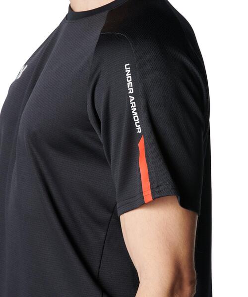 UNDER ARMOUR（アンダーアーマー）の「UAショートスリーブ Tシャツ（トレーニング/メンズ）（Tシャツ/カットソー・メンズ・ブラック・XL/M/L/2XL/S）」の5枚目の写真