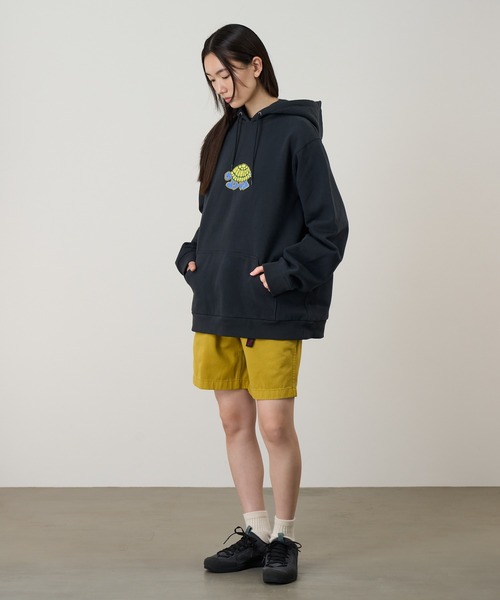 Gramicci（グラミチ）の「TURTLE HOODED SWEATSHIRT｜タートルフーデッドスウェットシャツ（パーカー・メンズ・レッド/ヘザーグレー/ブラック・S/M/L/XL/XXL）」の5枚目の写真