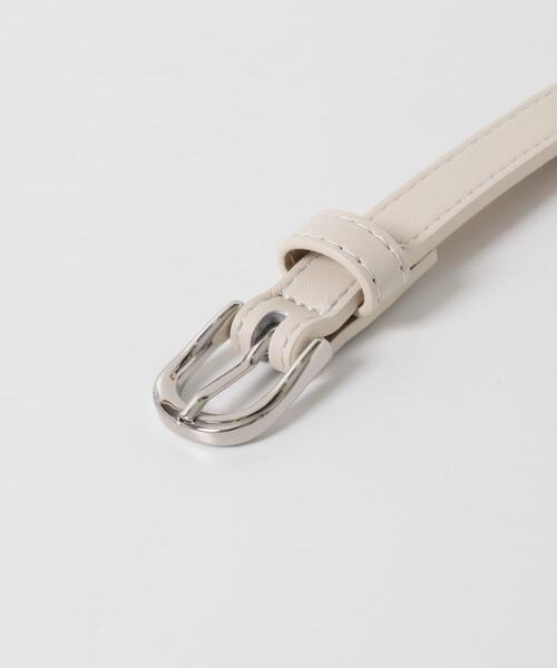 SMELLY（スメリー）の「スリムアイレットベルト（ベルト・レディース・チャコールグレー/アイボリー・-）」の10枚目の写真