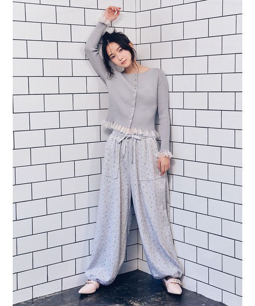 FURFUR(ファーファー)の「【UVカット】トリミングリブカーディガン【WEB限定カラー】(カーディガン/ボレロ・レディース・グレー/ブラック/サックスブルー/ホワイト/レッド・F)」の13枚目の写真