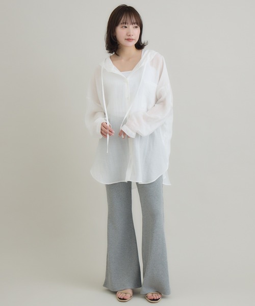 RU.TI.LE（ルチル）の「【RU.TI.LE】フード付きビッグシャツ（シャツ/ブラウス・レディース・ホワイト/グレー・MEDIUM）」の4枚目の写真
