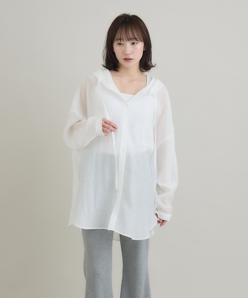 RU.TI.LE（ルチル）の「【RU.TI.LE】フード付きビッグシャツ（シャツ/ブラウス・レディース・ホワイト/グレー・MEDIUM）」の12枚目の写真
