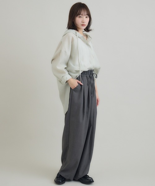 RU.TI.LE（ルチル）の「【RU.TI.LE】フード付きビッグシャツ（シャツ/ブラウス・レディース・ホワイト/グレー・MEDIUM）」の20枚目の写真