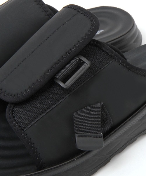 LAKOLE（ラコレ）の「バックルスライドサンダル / 644867（サンダル・メンズ・ブラック・MEDIUM/LARGE）」の8枚目の写真