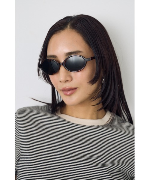 AZUL by moussy（アズールバイマウジー）の「ラウンドフレームアイウェア（メガネ・レディース・ブラウン/ブラック・FREE）」の13枚目の写真