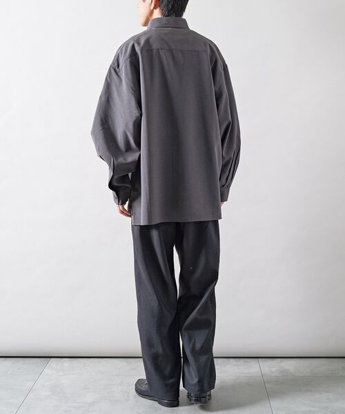 CRAFT STANDARD BOUTIQUE(クラフトスタンダードブティック)の「バルーンスリーブシャツ(シャツ/ブラウス・メンズ・グレー/ブラック・L/M)」の4枚目の写真