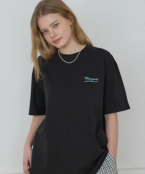 OURHOPE（アワーホープ）の「[ Sサイズ追加 ] マーガレットポスターティーシャツ - ブラック（Tシャツ/カットソー・レディース・ブラック・ONE/3(L)/1(S)）」の3枚目の写真