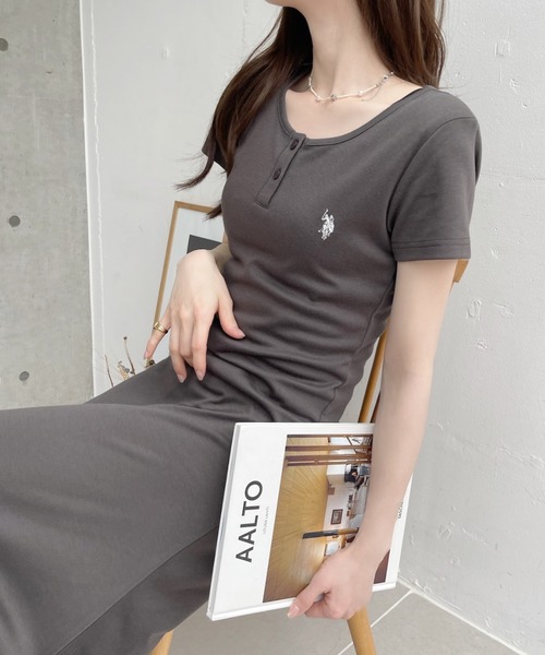 U.S. POLO ASSN.（ユーエスポロアッスン）の「【Ada.別注 U.S. POLO ASSN.】 ヘンリーネック カットソー ワンピース 肩パッド付き ◎（ワンピース・レディース・ブラック/グレー/チャコール・L/M）」の13枚目の写真