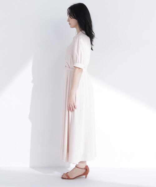 NATURAL BEAUTY BASIC(ナチュラルビューティーベーシック)の「シャドーチェックカシュクールワンピース(ワンピース・レディース・ネイビー/ラベンダー/ベージュ・P/S/MEDIUM)」の4枚目の写真