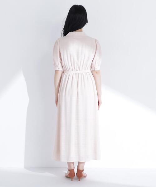 NATURAL BEAUTY BASIC(ナチュラルビューティーベーシック)の「シャドーチェックカシュクールワンピース(ワンピース・レディース・ネイビー/ラベンダー/ベージュ・P/S/MEDIUM)」の5枚目の写真