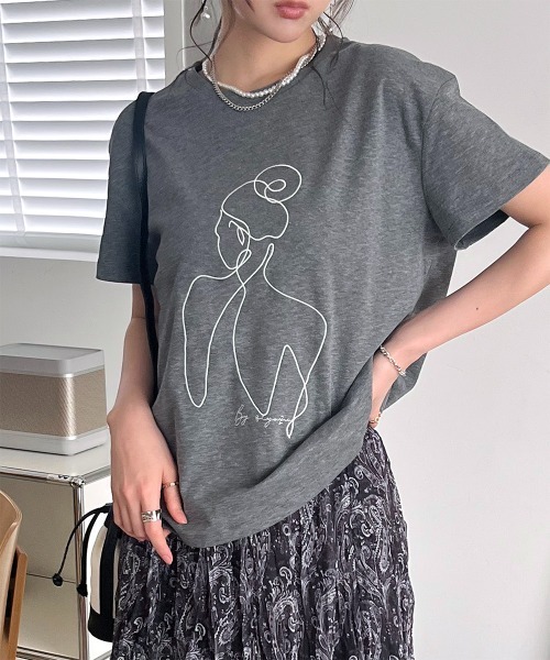 Rejoule(リジュール)の「ラインアート刺繍 ニュアンスTEE(Tシャツ/カットソー・レディース・ホワイト/グレー/チャコールグレー・FREE)」の3枚目の写真