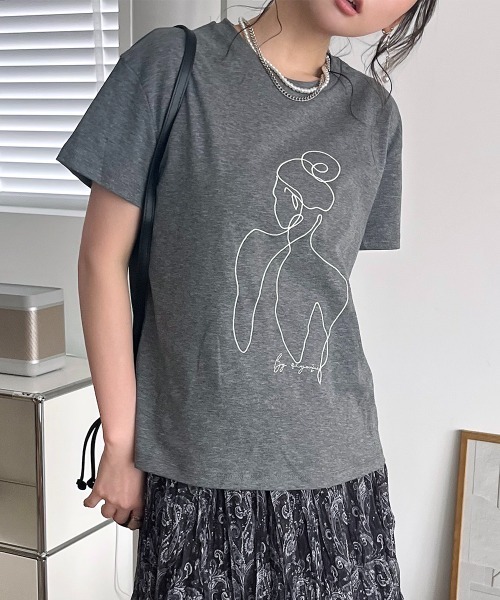 Rejoule(リジュール)の「ラインアート刺繍 ニュアンスTEE(Tシャツ/カットソー・レディース・ホワイト/グレー/チャコールグレー・FREE)」の18枚目の写真