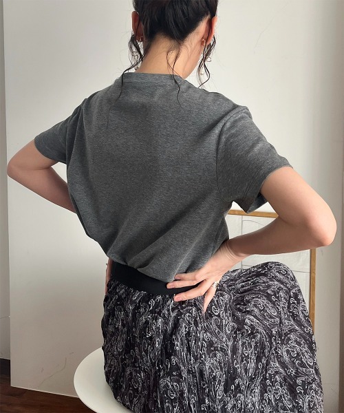 Rejoule(リジュール)の「ラインアート刺繍 ニュアンスTEE(Tシャツ/カットソー・レディース・ホワイト/グレー/チャコールグレー・FREE)」の20枚目の写真