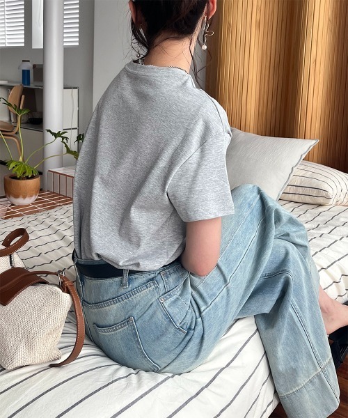 Rejoule(リジュール)の「ラインアート刺繍 ニュアンスTEE(Tシャツ/カットソー・レディース・ホワイト/グレー/チャコールグレー・FREE)」の13枚目の写真