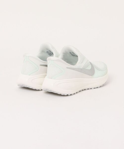 NIKE(ナイキ)の「NIKE ナイキ W REVOLUTION 8 EASYON【軽量】レディーススニーカー(Wレボリューション8イージーオン) HQ2415-103 セイル/メタリックシルバー(スニーカー・レディース・オフホワイト・22.5cm/23.0cm/23.5cm/24.0cm/24.5cm/25.0cm)」の2枚目の写真
