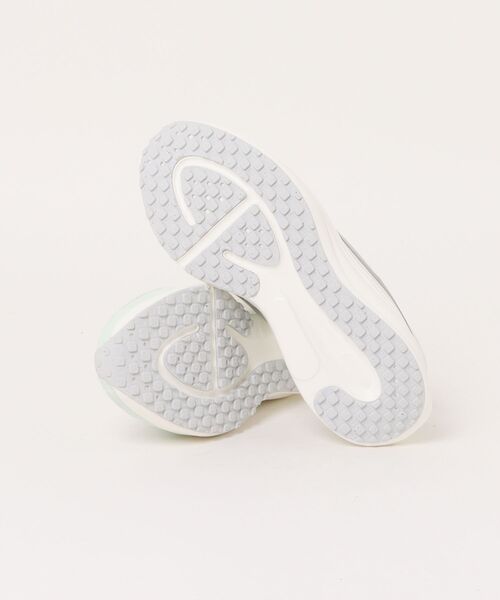 NIKE(ナイキ)の「NIKE ナイキ W REVOLUTION 8 EASYON【軽量】レディーススニーカー(Wレボリューション8イージーオン) HQ2415-103 セイル/メタリックシルバー(スニーカー・レディース・オフホワイト・22.5cm/23.0cm/23.5cm/24.0cm/24.5cm/25.0cm)」の3枚目の写真