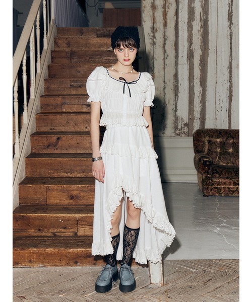 jouetie(ジュエティ)の「レースフリルアシメロングスカート【セットアップ対応】(スカート・レディース・ブラック/ブルー/オフホワイト・MEDIUM)」の5枚目の写真