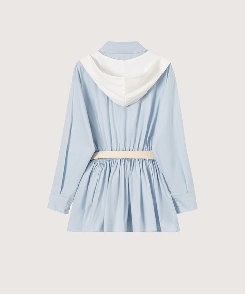 LA POMME petit(ラポミ・プチ)の「Belted Shirt One Piece With Shawl(ワンピース・レディース・ブルー/ホワイト・FREE)」の3枚目の写真