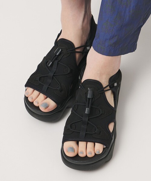 NIKE(ナイキ)の「【WEB限定】<NIKE>ウィメンズ エアマックス ココ サンダル(サンダル・レディース・ブラック/ナチュラル・24cm/23cm/25cm)」の7枚目の写真
