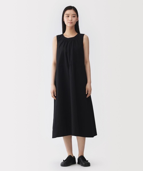 MUJI Labo（ムジラボ）の「〔MUJI Labo〕婦人　和紙混高密度ポプリン　ノースリーブギャザーワンピース（ワンピース・レディース・ライトグレー/ブラック/グレー・S/M/L/XL）」の4枚目の写真