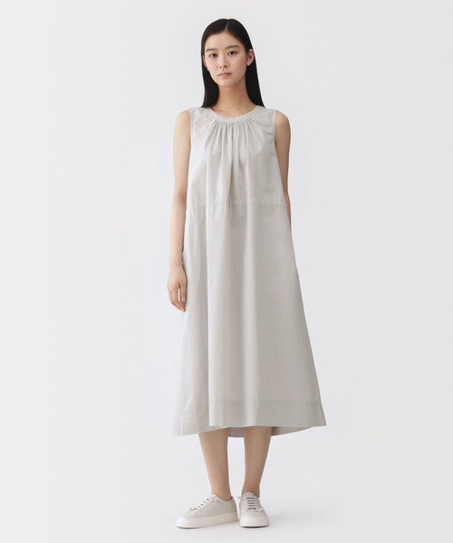 MUJI Labo（ムジラボ）の「〔MUJI Labo〕婦人　和紙混高密度ポプリン　ノースリーブギャザーワンピース（ワンピース・レディース・ライトグレー/ブラック/グレー・S/M/L/XL）」の7枚目の写真
