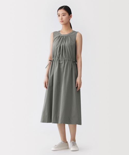 MUJI Labo（ムジラボ）の「〔MUJI Labo〕婦人　和紙混高密度ポプリン　ノースリーブギャザーワンピース（ワンピース・レディース・ライトグレー/ブラック/グレー・S/M/L/XL）」の15枚目の写真