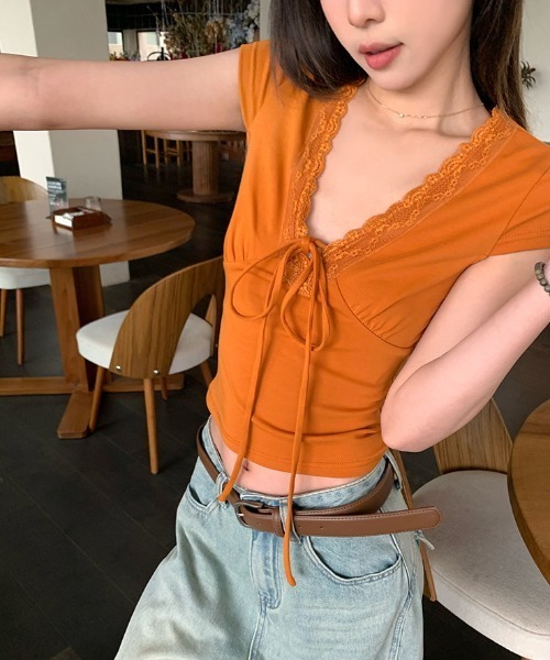 Aelina(エリナ)の「VネックレースリボンTシャツ(Tシャツ/カットソー・レディース・ブラック/ホワイト/オレンジ・FREE)」の22枚目の写真