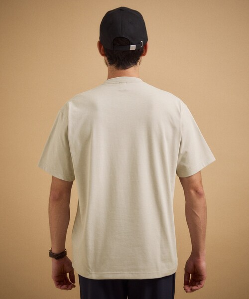 TAKEO KIKUCHI(タケオキクチ)の「モノクロタイルTシャツ(Tシャツ/カットソー・メンズ・ライトベージュ/ブラック/ホワイト・04/02/03)」の8枚目の写真