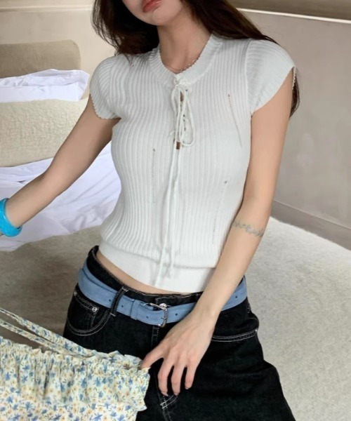 Vipoa(ヴィポア)の「race-up short sleeve knit(ニット/セーター・レディース・ブルー/ホワイト/ブラック・FREE)」の9枚目の写真