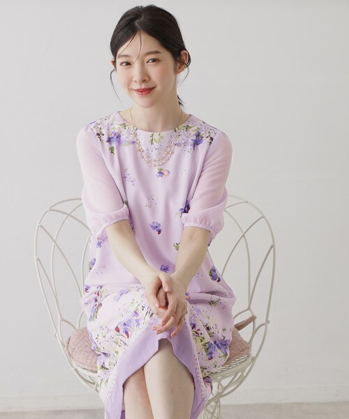 Sunauna（スーナウーナ）の「【co creation and yours／SS～L】多色花柄プリント五分袖ワンピース（ワンピース・レディース・パープル系5/グリーン系その他2/ネイビー系・40/38/36/34）」の4枚目の写真
