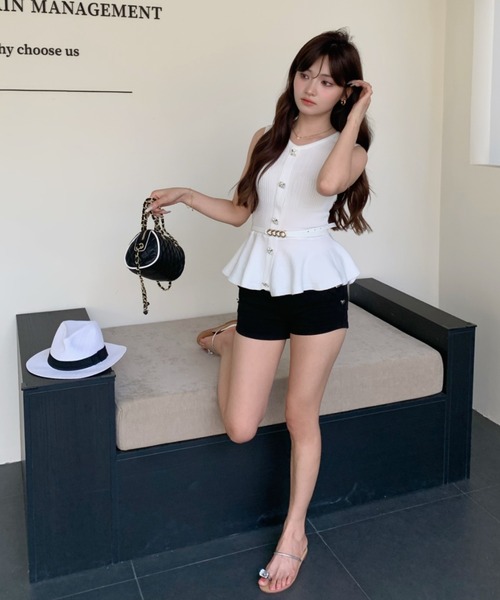 at12:03(アットイチニーゼロサン)の「ベルト付き ビジュー ペプラム リブニット トップス(ニット/セーター・レディース・ブラック/ベージュ/ホワイト・FREE)」の18枚目の写真