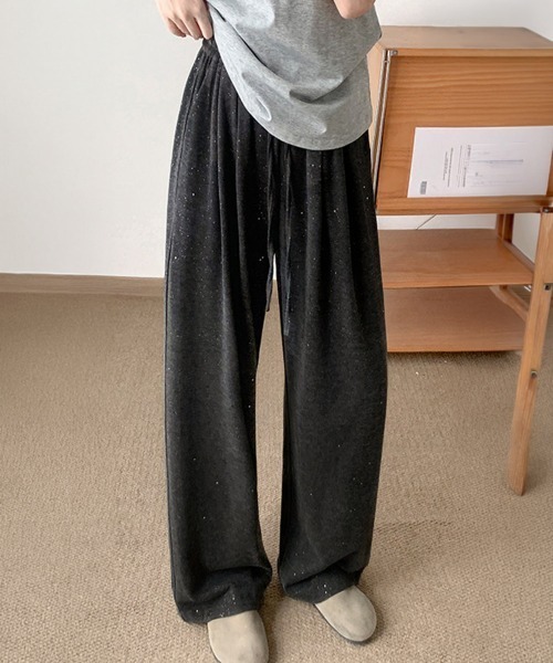 Miniministore(ミニミニストア)の「キラキララメスウェットパンツハイウエスト(その他パンツ・レディース・ダークグレー/ベージュ/ライトグレー/ブラック・FREE)」の1枚目の写真