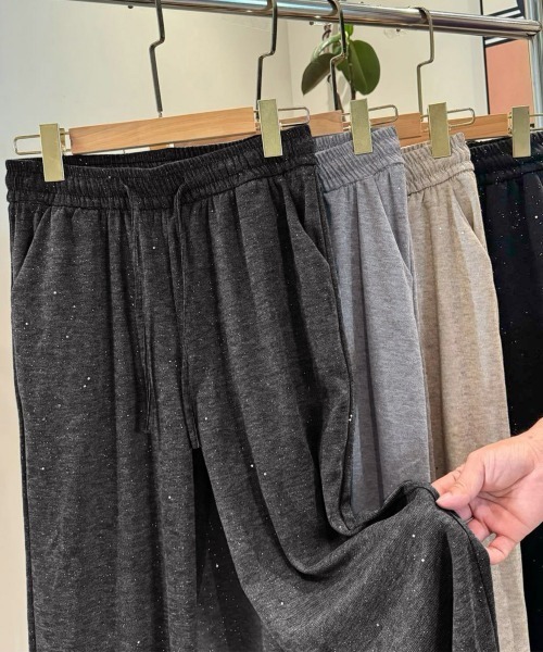 Miniministore（ミニミニストア）の「キラキララメスウェットパンツハイウエスト（その他パンツ・レディース・ダークグレー/ベージュ/ライトグレー/ブラック・FREE）」の20枚目の写真