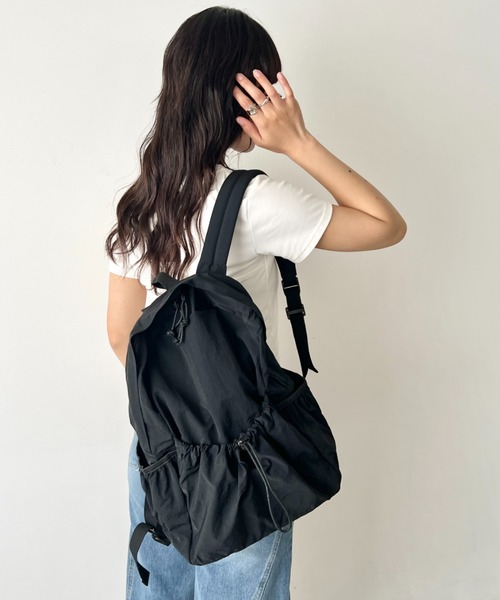 wears（ウェアーズ）の「【A4収納可】軽量ドローコードポケットバックパックリュック（バックパック/リュック・レディース・ブラック/ベージュ/カーキ・FREE）」の10枚目の写真