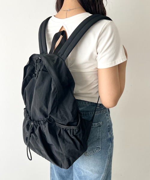 wears（ウェアーズ）の「【A4収納可】軽量ドローコードポケットバックパックリュック（バックパック/リュック・レディース・ブラック/ベージュ/カーキ・FREE）」の13枚目の写真