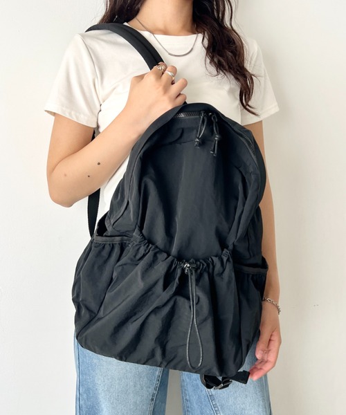 wears（ウェアーズ）の「【A4収納可】軽量ドローコードポケットバックパックリュック（バックパック/リュック・レディース・ブラック/ベージュ/カーキ・FREE）」の6枚目の写真