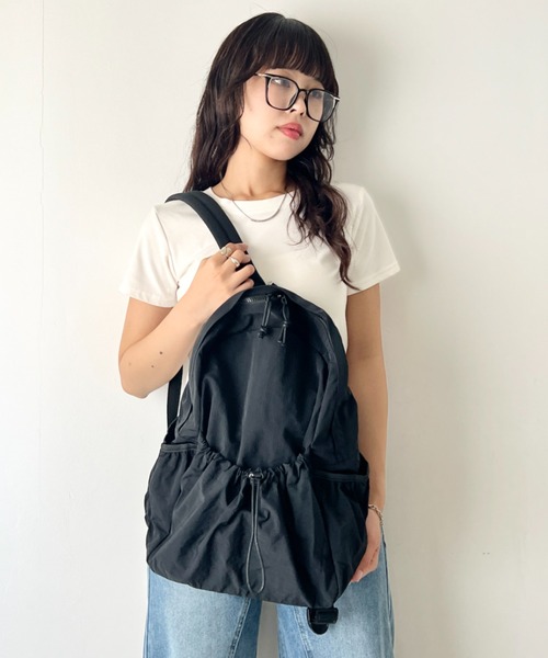 wears（ウェアーズ）の「【A4収納可】軽量ドローコードポケットバックパックリュック（バックパック/リュック・レディース・ブラック/ベージュ/カーキ・FREE）」の5枚目の写真