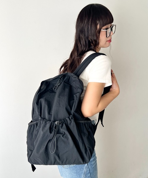 wears（ウェアーズ）の「【A4収納可】軽量ドローコードポケットバックパックリュック（バックパック/リュック・レディース・ブラック/ベージュ/カーキ・FREE）」の9枚目の写真