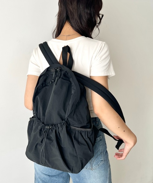 wears（ウェアーズ）の「【A4収納可】軽量ドローコードポケットバックパックリュック（バックパック/リュック・レディース・ブラック/ベージュ/カーキ・FREE）」の8枚目の写真