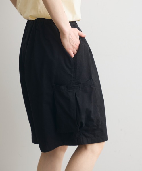 Crisp(クリスプ)の「side pocket half pants / サイドポケットハーフパンツ(その他パンツ・レディース・ブラック/アイボリー・FREE)」の5枚目の写真